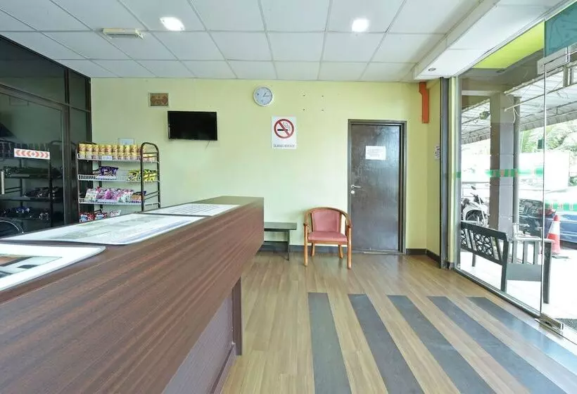 ホテル Capital O 90761 D Jiwa