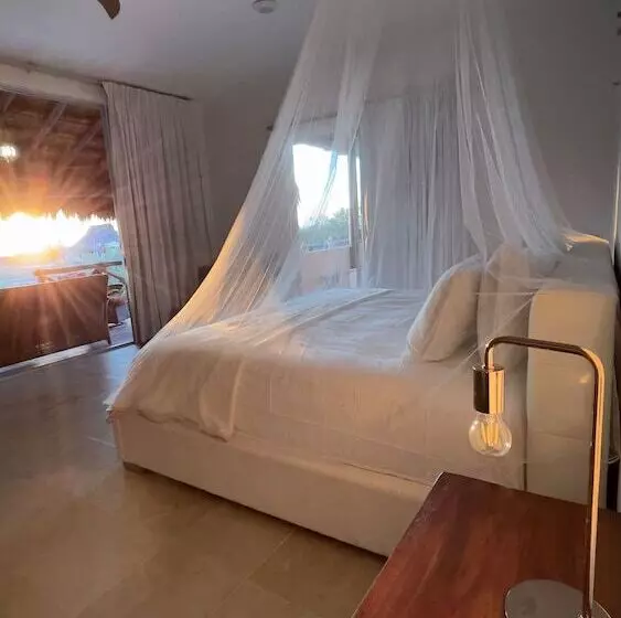 هتل Casa Poeta Punta Cocos