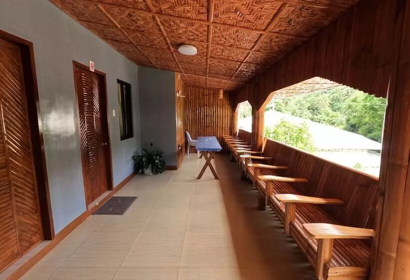 Hotelli Gratum Beach Resort