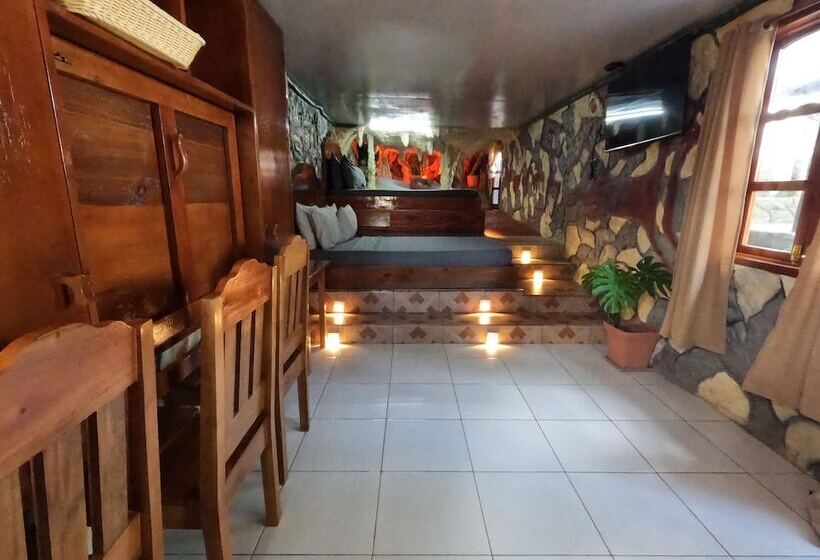 فندق Gratum Beach Resort