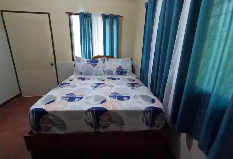 Hotelli Gratum Beach Resort