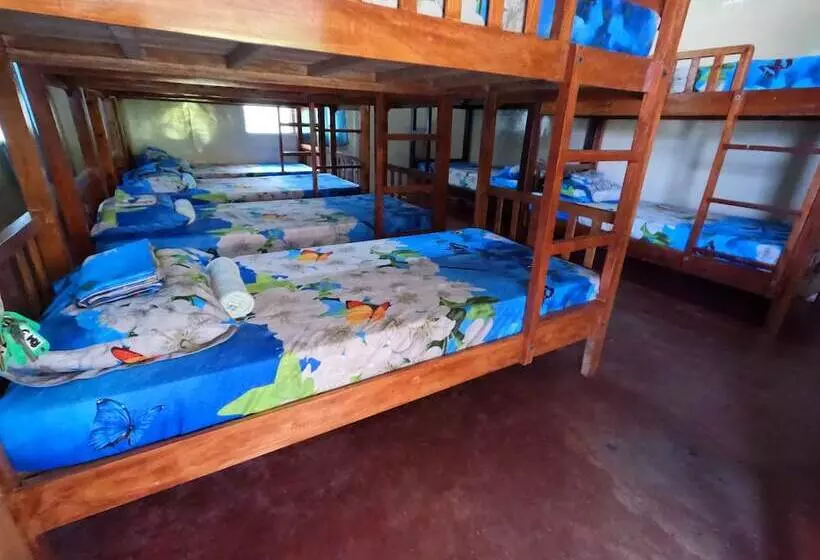 Hotelli Gratum Beach Resort