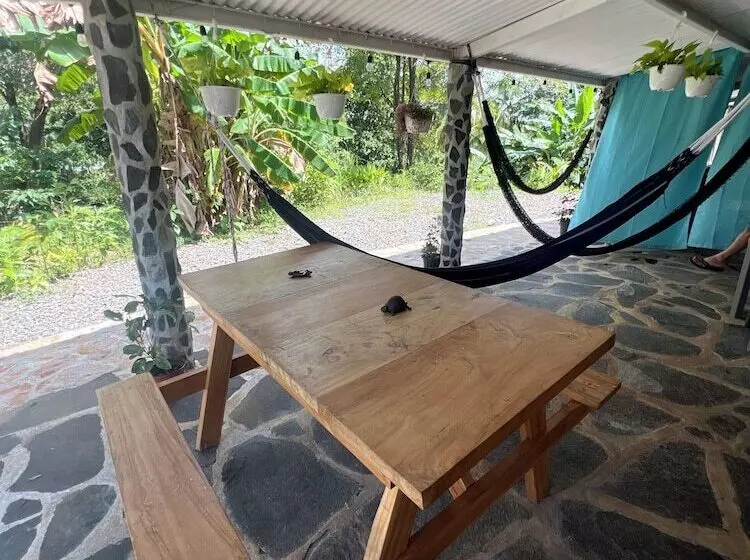 ホテル Hostal La Perla