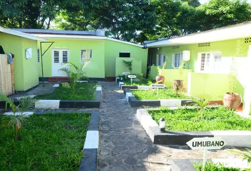 هتل Muhabura Mountain Lodge