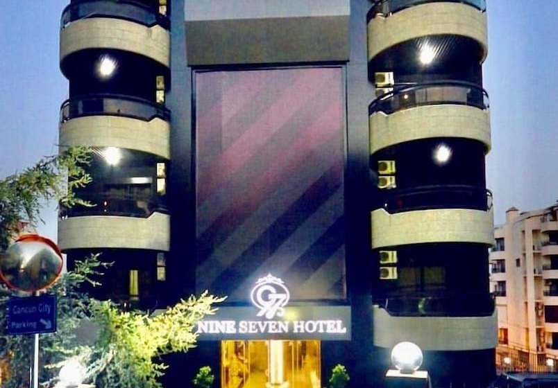 هتل Nine Seven