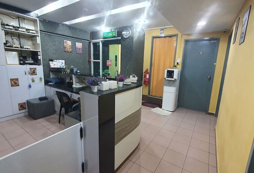 فندق Two Two Inn By Oyo