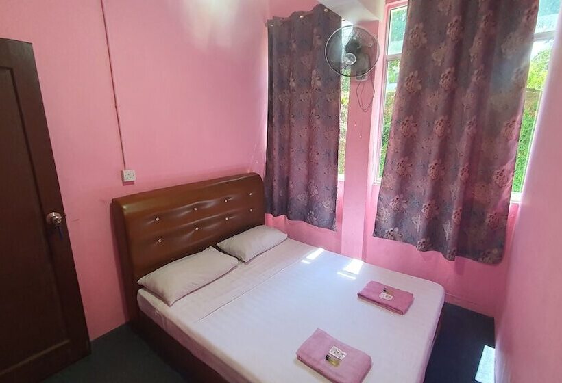 فندق Two Two Inn By Oyo