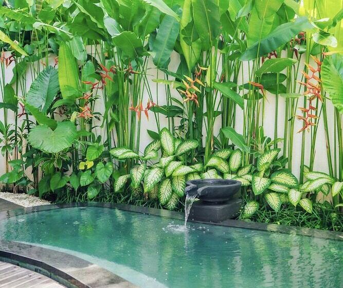 Отель Uma Kalai