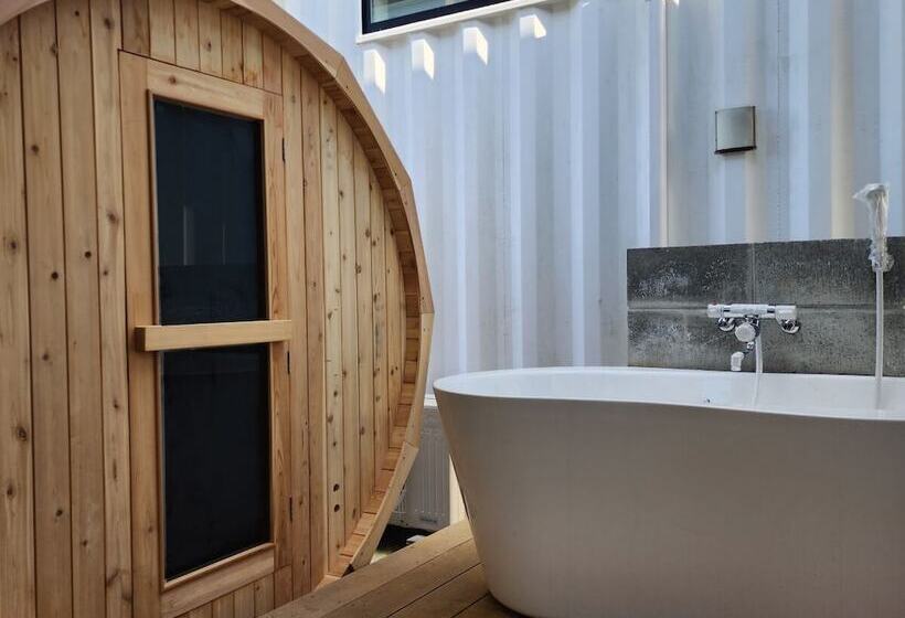 酒店 Zumi Terrace Uchinaamiya Resort