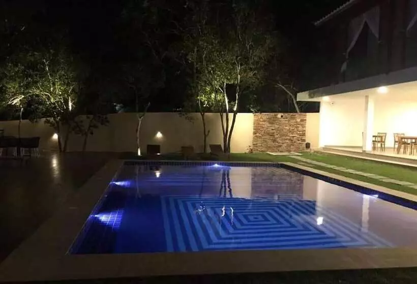 ペンション Foca Guest House