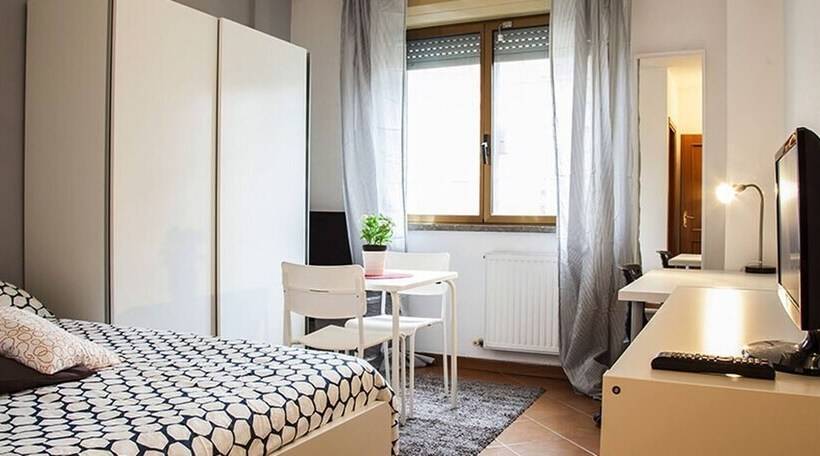 بنسيون Kamchu Apartments Room With Bathroom Ensuite Anagnina Tor Vergata