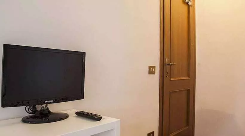 Majatalo Kamchu Apartments Room With Bathroom Ensuite Anagnina Tor Vergata