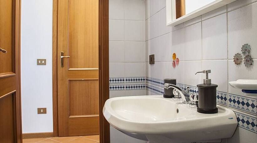بنسيون Kamchu Apartments Room With Bathroom Ensuite Anagnina Tor Vergata