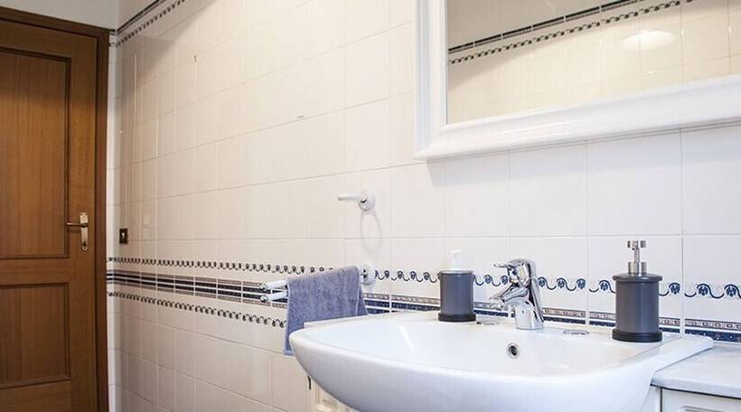 بنسيون Kamchu Apartments Room With Bathroom Ensuite Anagnina Tor Vergata