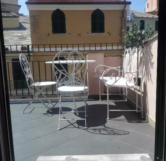پانسیون The Terrace