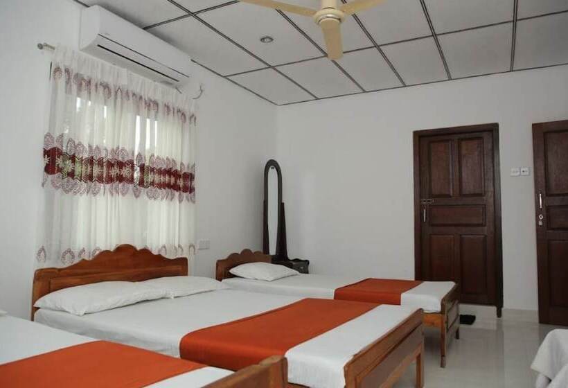 هتل Hôtel St Anne