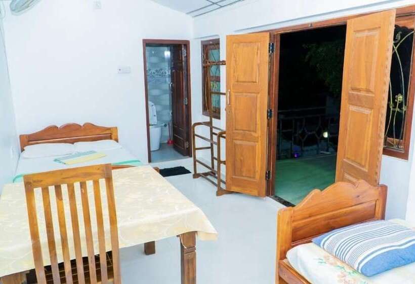 هتل Hôtel St Anne