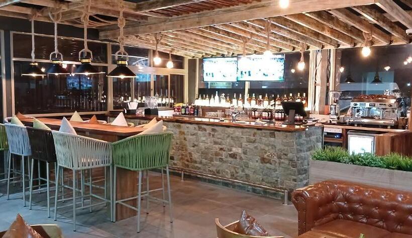 Vualiku Hotel & Apartments