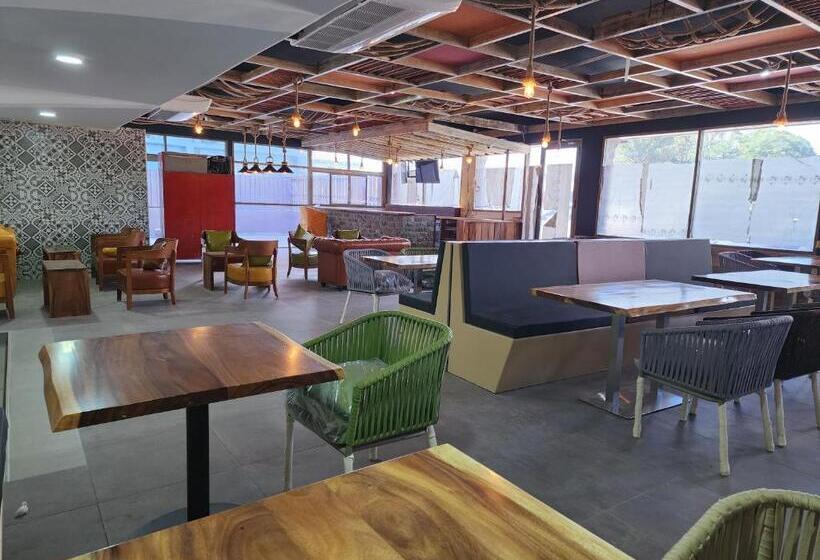 Vualiku Hotel & Apartments