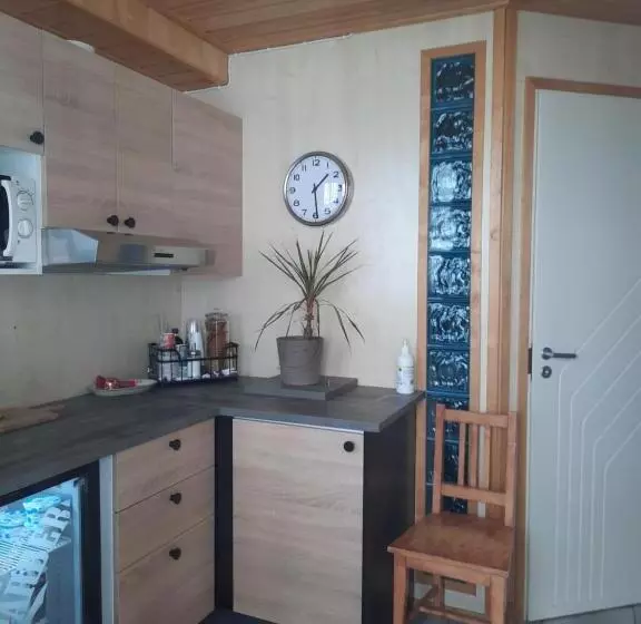 ユースホステル Sininen Hetki Bed& Breakfast Majoitus Meren äärellä