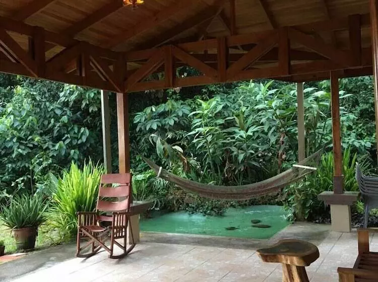 Aamiaismajoitus (B&B) Birds & Breakfast