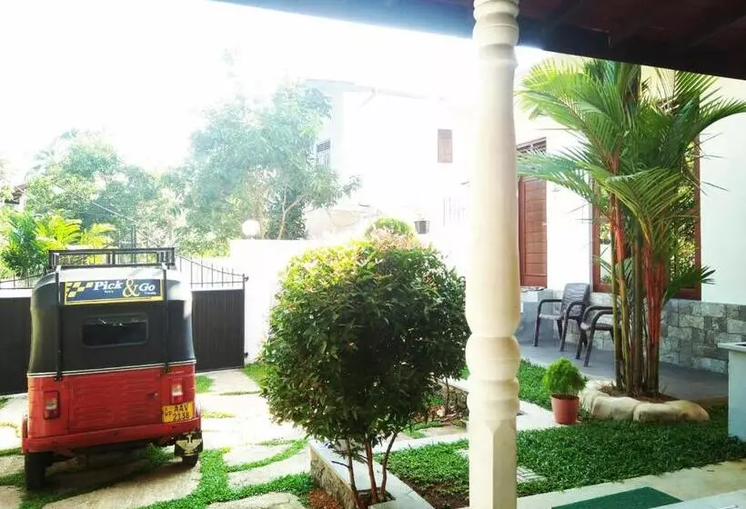 Aamiaismajoitus (B&B) Singithi Villa