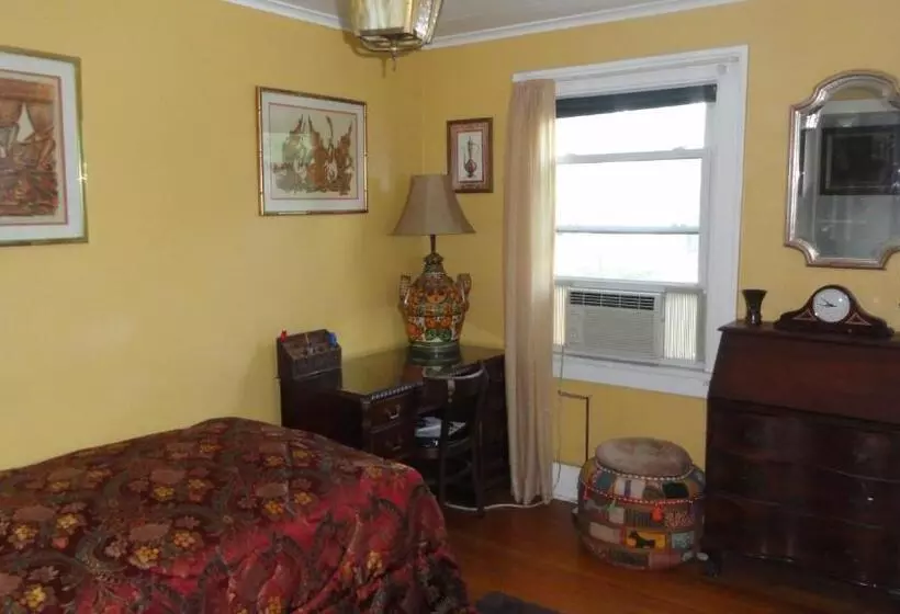 Aamiaismajoitus (B&B) The Red Rooster