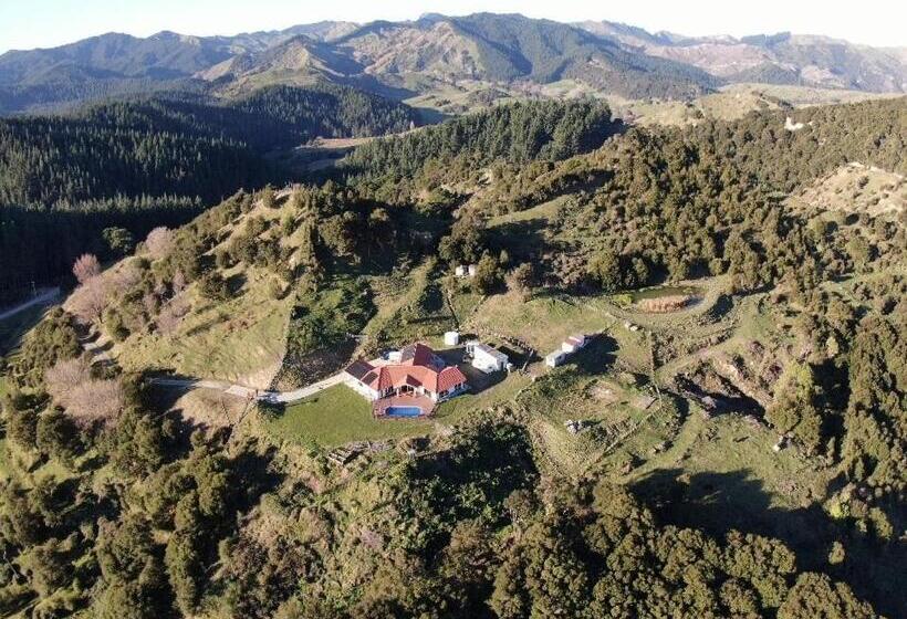 住宿加早餐  Villa Shemshi