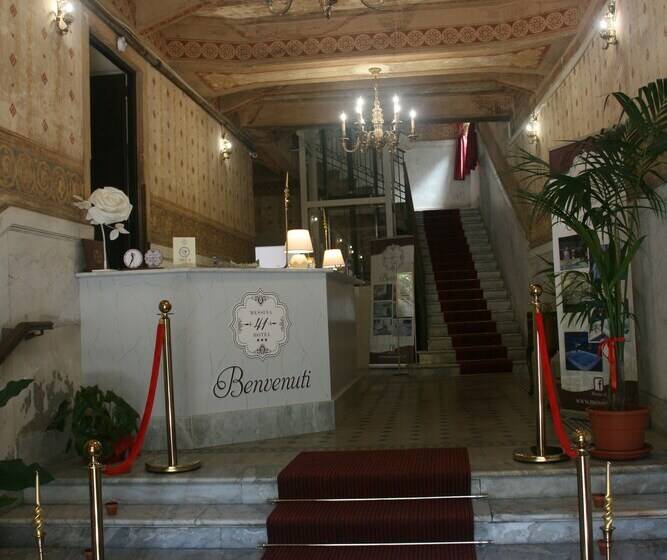 Hostal Messina 41