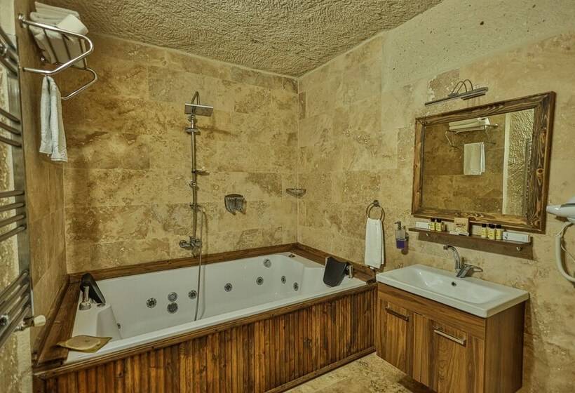 هتل Caveadocia Stone&cave House