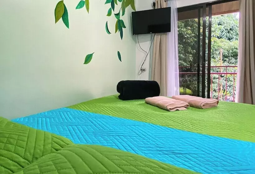 Hotelli Eskalami B&b Airport