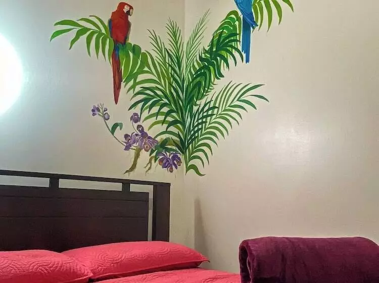 Hotelli Eskalami B&b Airport