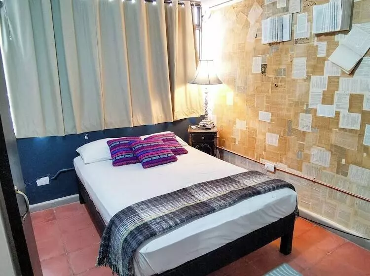 Hotelli Hostal Casa Los Abuelos