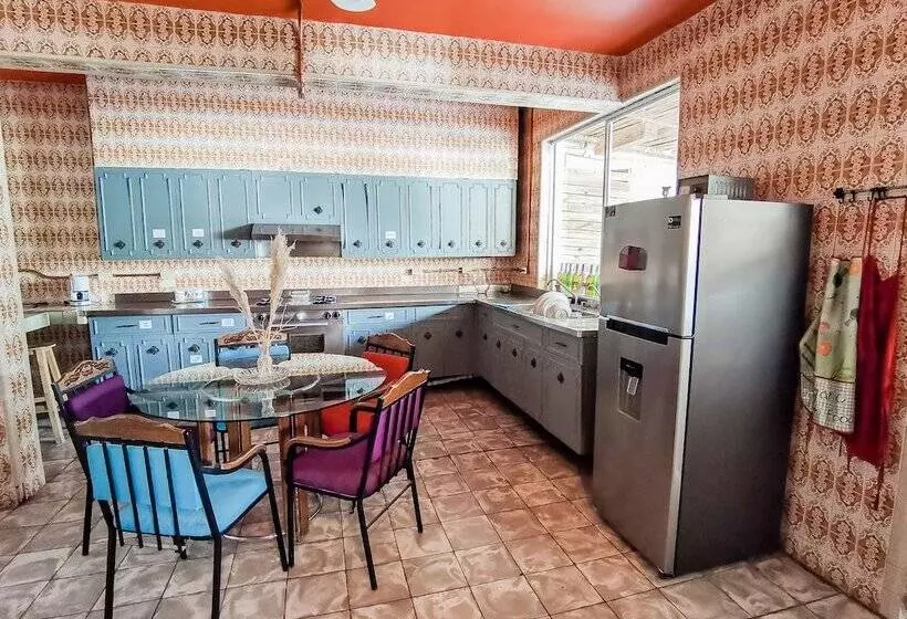 Hotelli Hostal Casa Los Abuelos