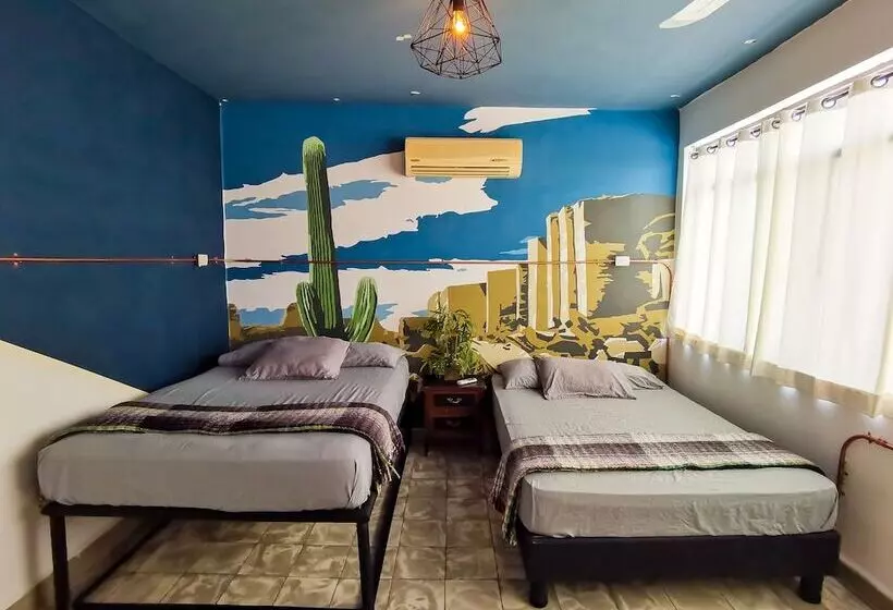 Hotelli Hostal Casa Los Abuelos