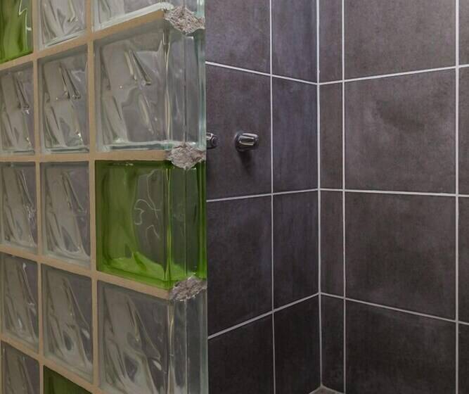 호텔 La Ponderosa Beach & Jungle Resort