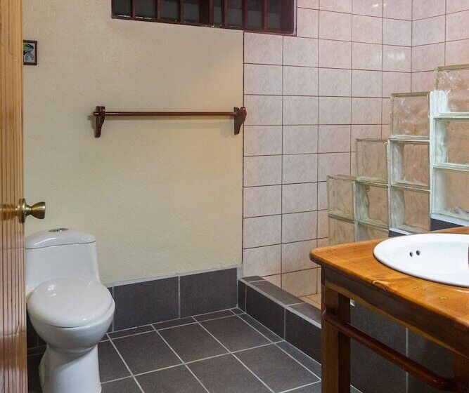 호텔 La Ponderosa Beach & Jungle Resort