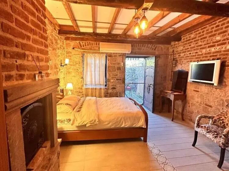 Hotelli Lalekar Konuk Evi