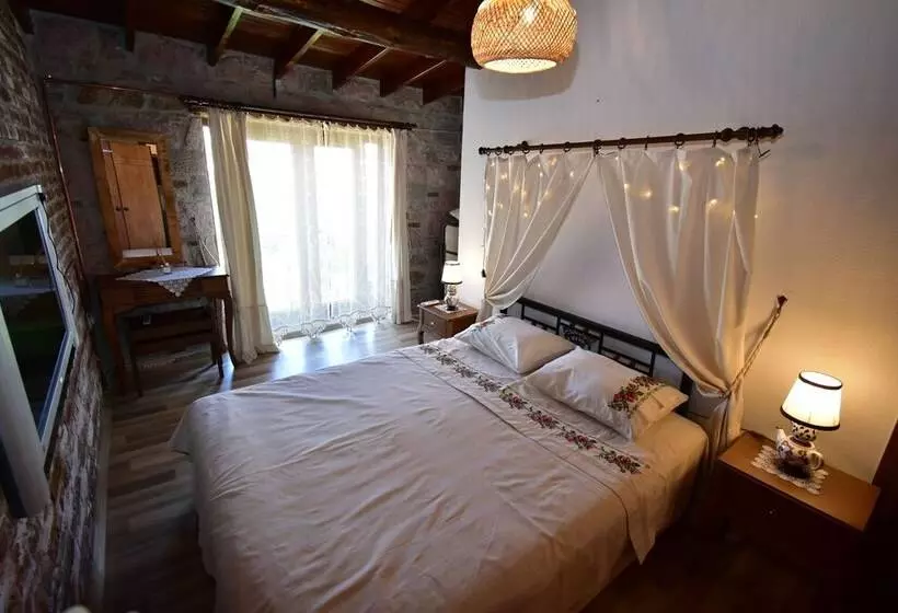 Hotelli Lalekar Konuk Evi