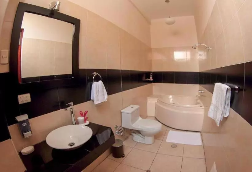 هتل Pacific Suites