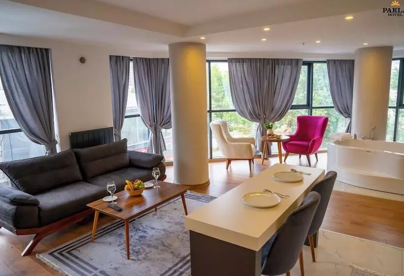 ホテル Parla Suite