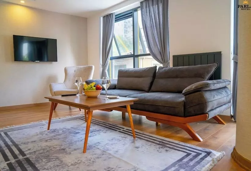 ホテル Parla Suite