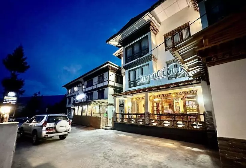 هتل Silver Cloud