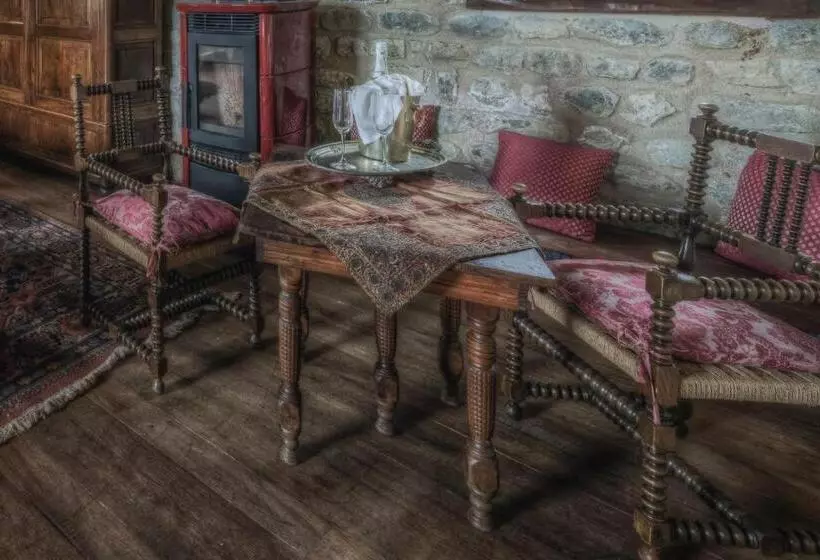 Hotelli Tenuta Castel Dell'aquila