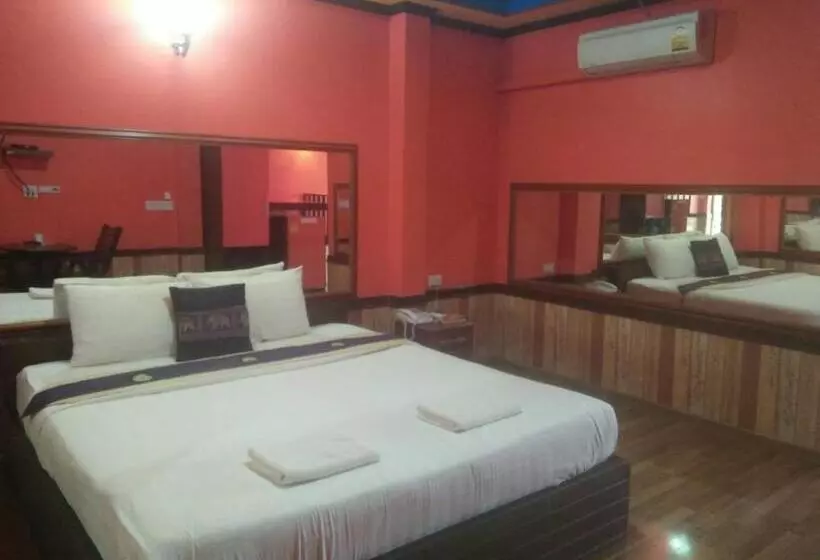 Kruachokhai Hotel & Resort