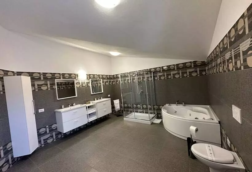 Aamiaismajoitus (B&B) Lxr Rooms Carloforte