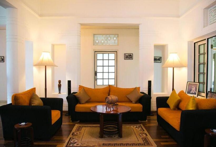 פנסיון Dilpasan Villa