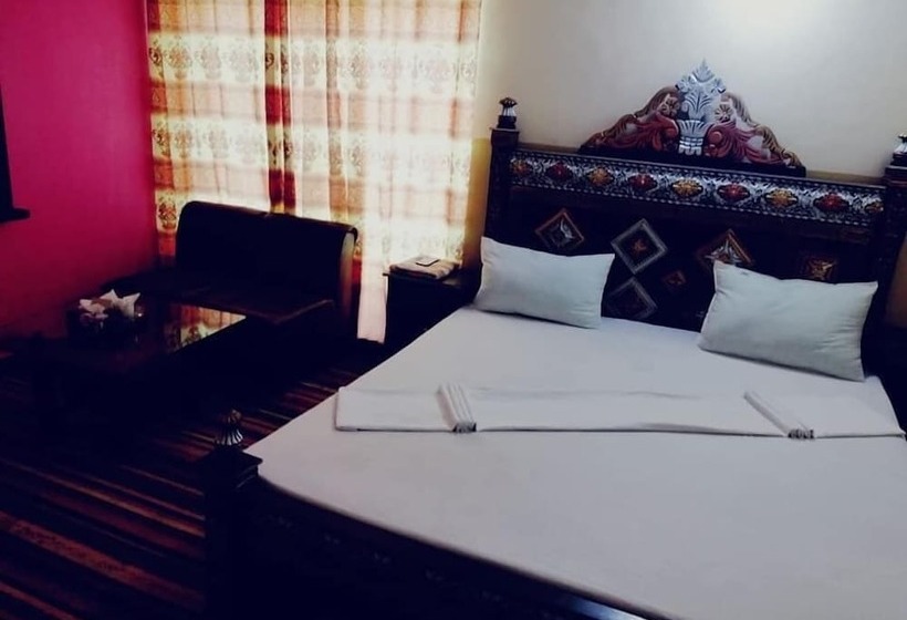 پانسیون Libra Guest House