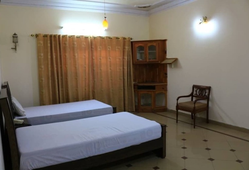 پانسیون Libra Guest House