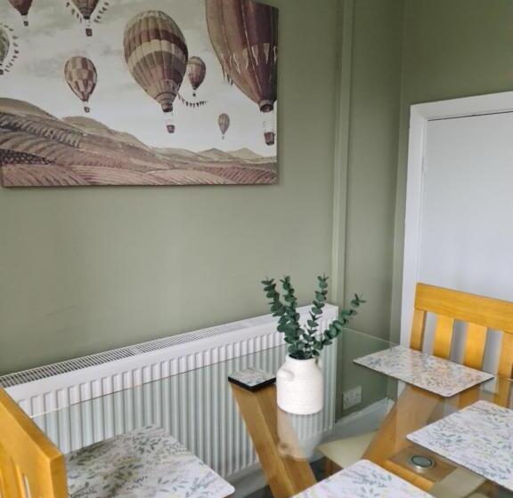 Пансион Oaksham Drive